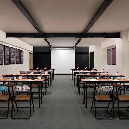 Moxy Bandung Hotel Exterior photo