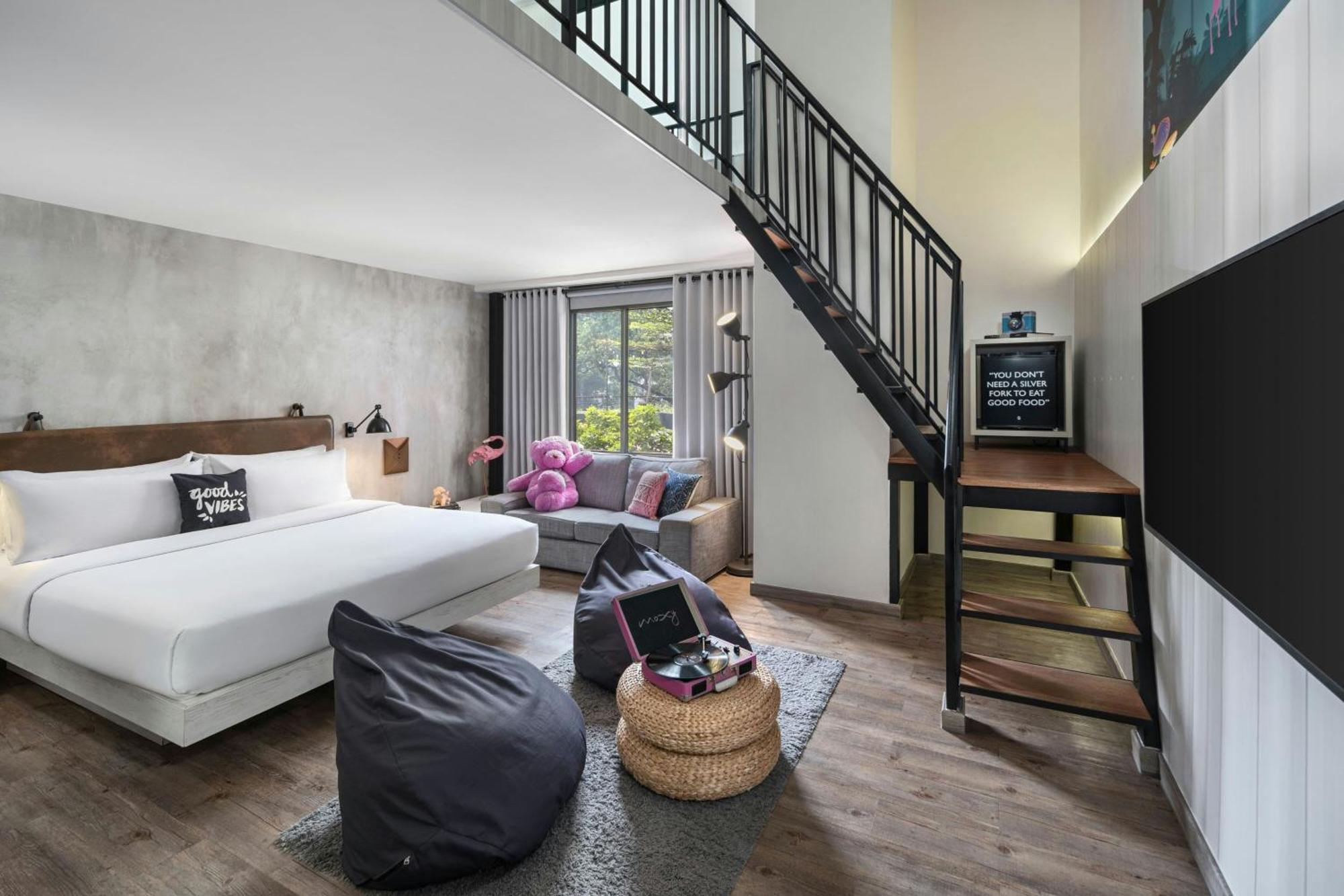 Moxy Bandung Hotel Exterior photo