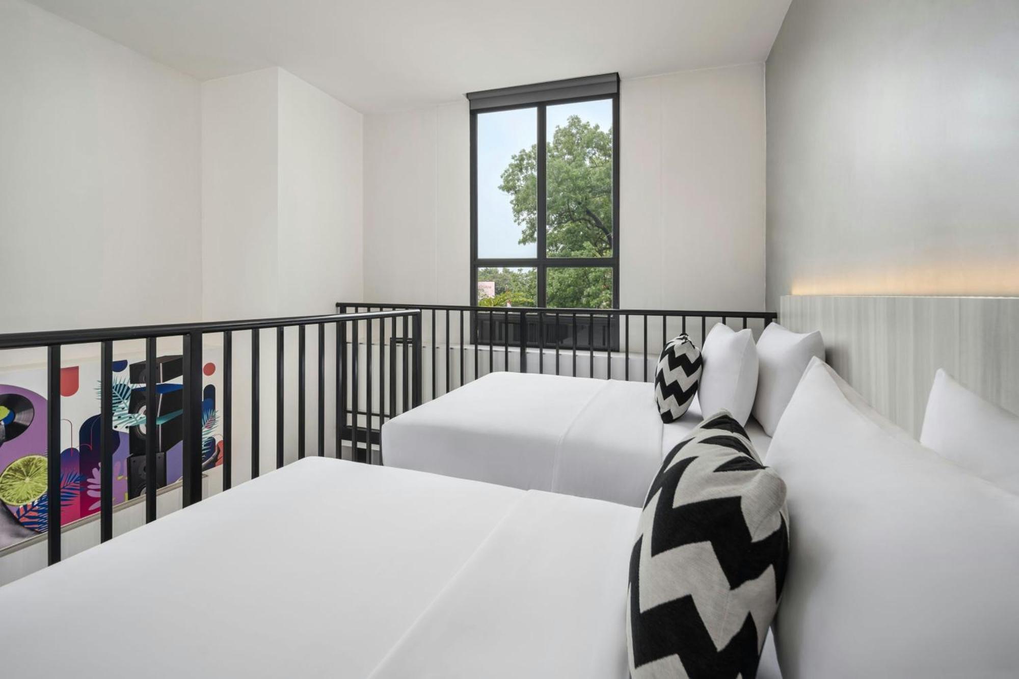 Moxy Bandung Hotel Exterior photo