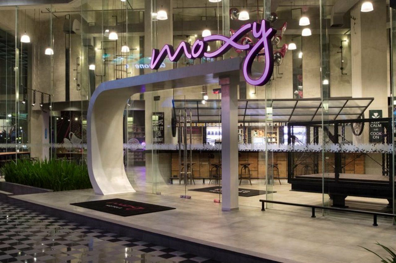 Moxy Bandung Hotel Exterior photo